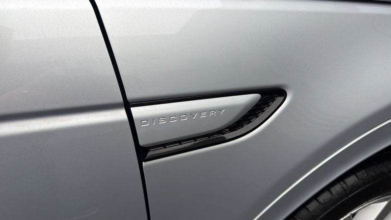 Land Rover Discovery Sport 2.0 D200 R-Dynamic S Plus 5dr Auto Diesel Station Wagon